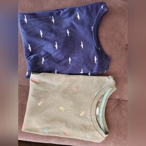 Boys Old Navy Large tees